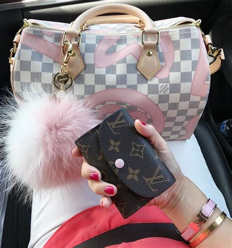 lv love cc|lvlovercc.